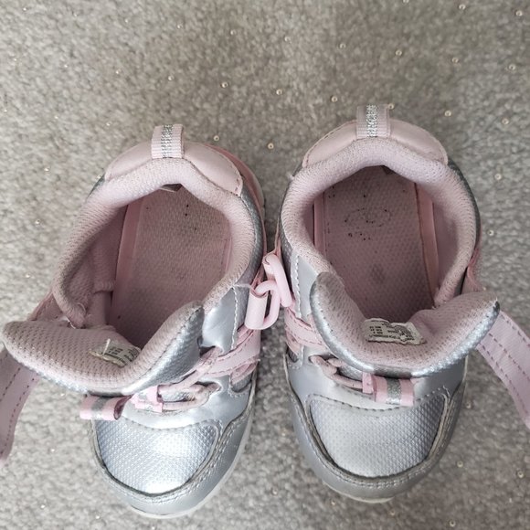 Cute Pink Sneakers sz 5 - Picture 4 of 13